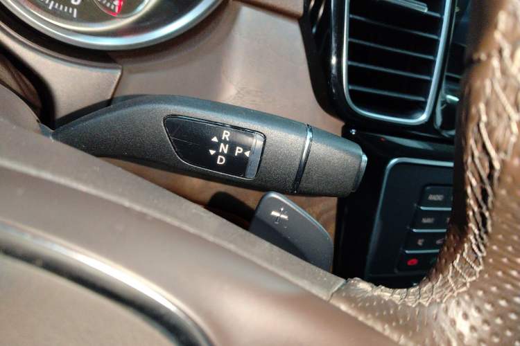 Used Mercedes-Benz GLE 2017 GLE 320 4MATIC Dynamic Model Gear Lever