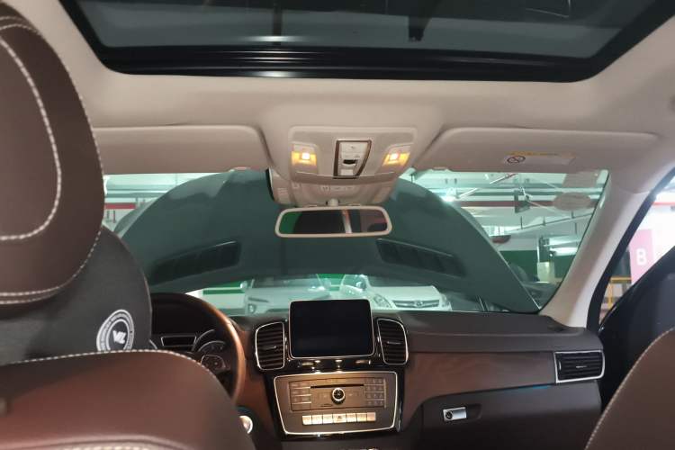 Used Mercedes-Benz GLE 2017 GLE 320 4MATIC Dynamic Model Headliner