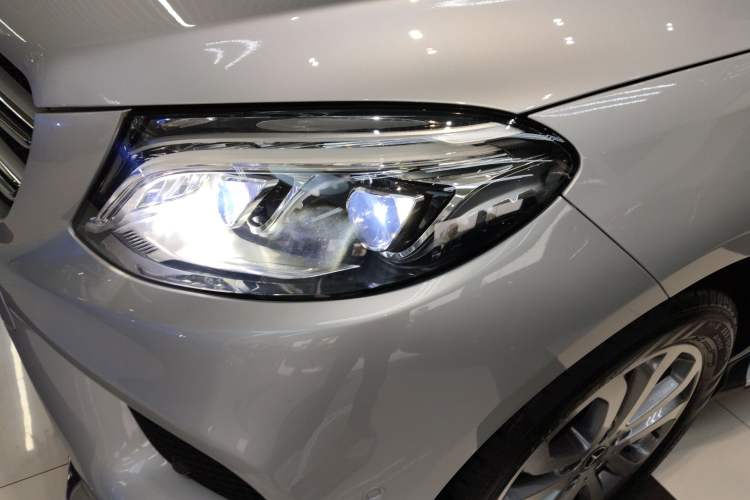 Used Mercedes-Benz GLE 2017 GLE 320 4MATIC Dynamic Model Left Front Headlight