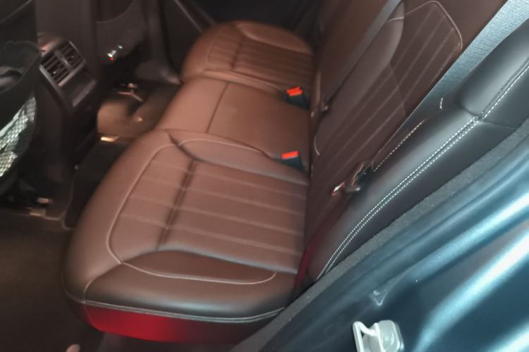 Used Mercedes-Benz GLE 2017 GLE 320 4MATIC Dynamic Model Left Rear Seat