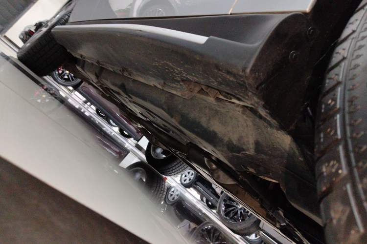 Used Mercedes-Benz GLE 2017 GLE 320 4MATIC Dynamic Model Right Side Sill