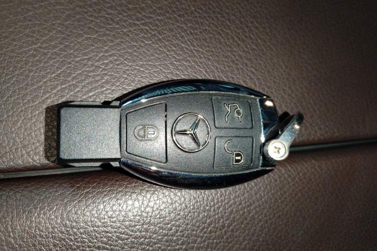 Used Mercedes-Benz GLE 2017 GLE 320 4MATIC Dynamic Model Vehicle Key
