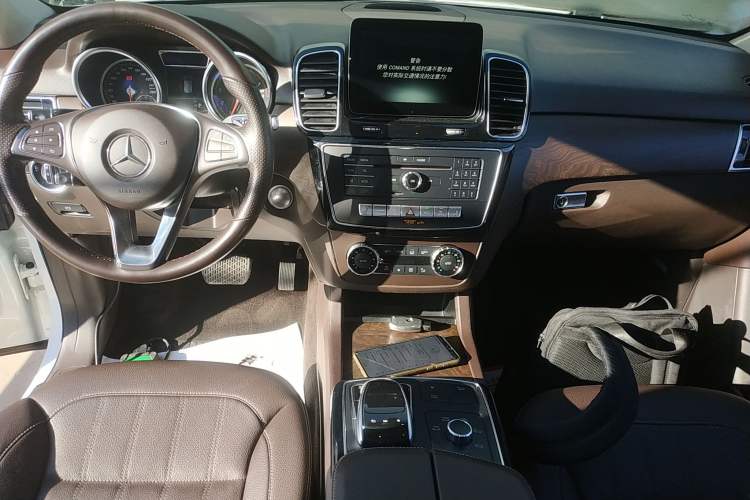 Used Mercedes-Benz GLE 2017 GLE 320 4MATIC Luxury Model Audio And AC Panel