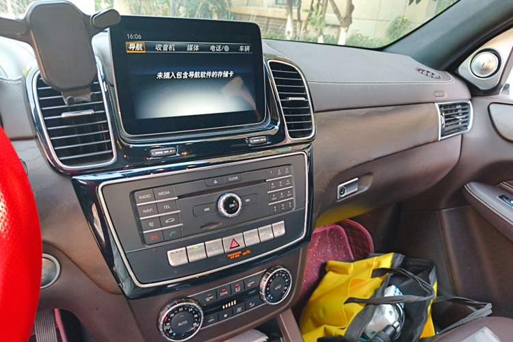 Used Mercedes-Benz GLE 2017 GLE 320 4MATIC Dynamic Model Audio And AC Panel