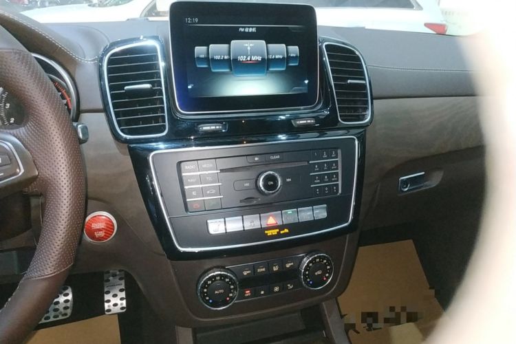 Used Mercedes-Benz GLE 2017 GLE 400 4MATIC Audio And AC Panel