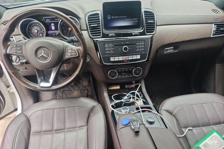 Used Mercedes-Benz GLE 2017 GLE 320 4MATIC Dynamic Model Center Console