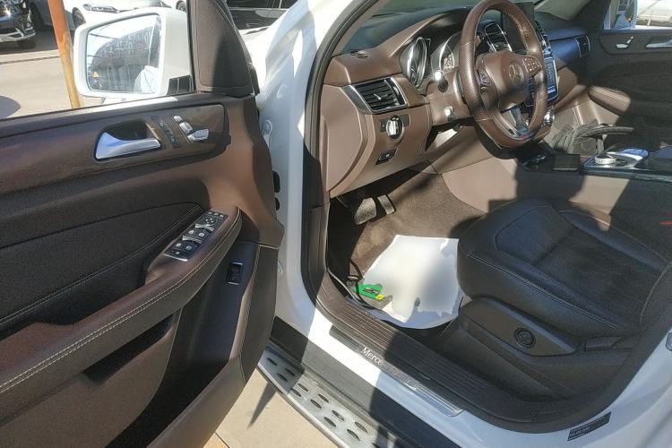Used Mercedes-Benz GLE 2017 GLE 320 4MATIC Luxury Model Driver Seat