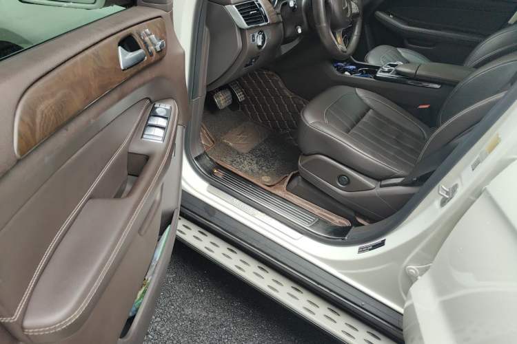 Used Mercedes-Benz GLE 2017 GLE 320 4MATIC Dynamic Model Driver Seat