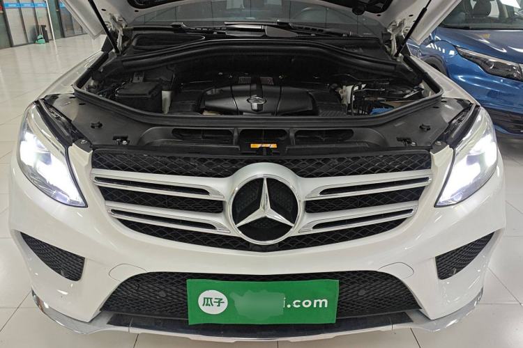 Used Mercedes-Benz GLE 2017 GLE 400 4MATIC Engine Bay