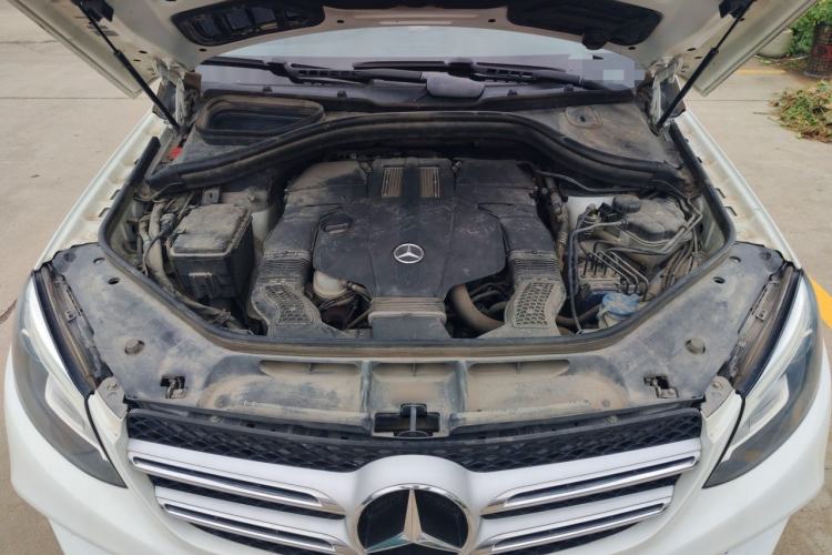 Used Mercedes-Benz GLE 2017 GLE 320 4MATIC Dynamic Model Engine Bay