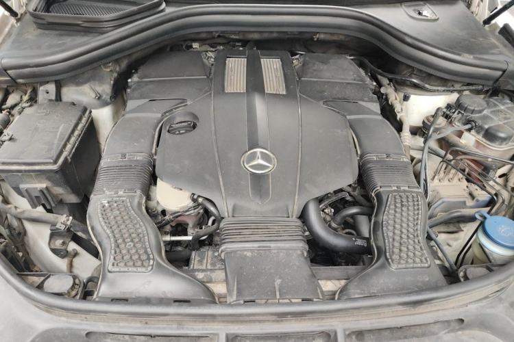 Used Mercedes-Benz GLE 2017 GLE 320 4MATIC Dynamic Model Engine Bay