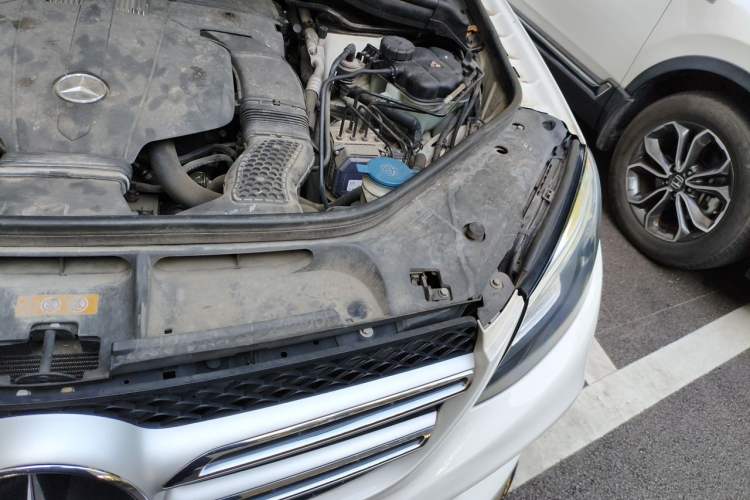 Used Mercedes-Benz GLE 2017 GLE 400 4MATIC Engine Bay Left