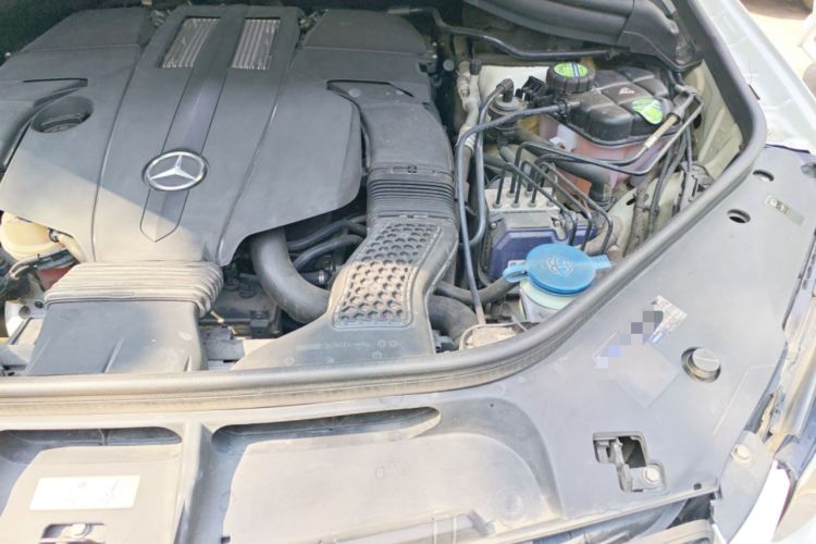 Used Mercedes-Benz GLE 2017 GLE 320 4MATIC Luxury Model Engine Bay Left