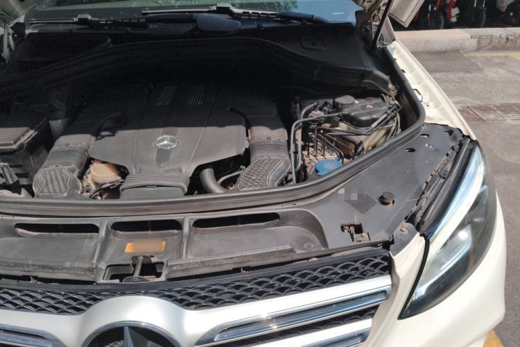 Used Mercedes-Benz GLE 2017 GLE 320 4MATIC Dynamic Model Engine Bay Left