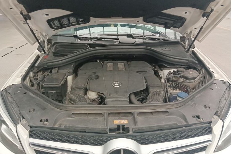 Used Mercedes-Benz GLE 2017 GLE 320 4MATIC Dynamic Model Engine Bay