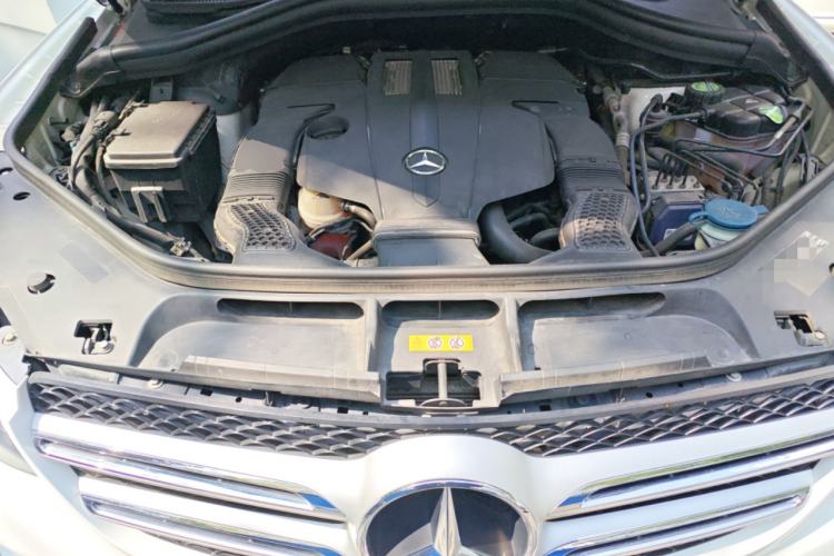 Used Mercedes-Benz GLE 2017 GLE 320 4MATIC Luxury Model Engine Bay