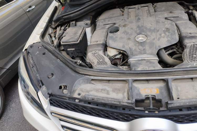 Used Mercedes-Benz GLE 2017 GLE 400 4MATIC Engine Bay Right