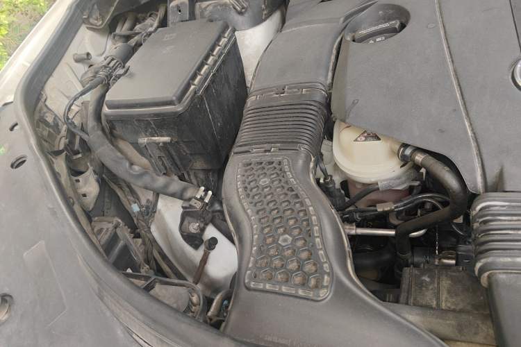 Used Mercedes-Benz GLE 2017 GLE 320 4MATIC Dynamic Model Engine Bay Right