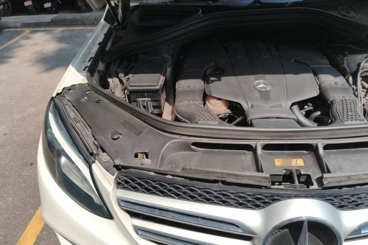 Used Mercedes-Benz GLE 2017 GLE 320 4MATIC Dynamic Model Engine Bay Right