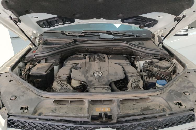 Used Mercedes-Benz GLE 2017 GLE 320 4MATIC Dynamic Model Engine Bay