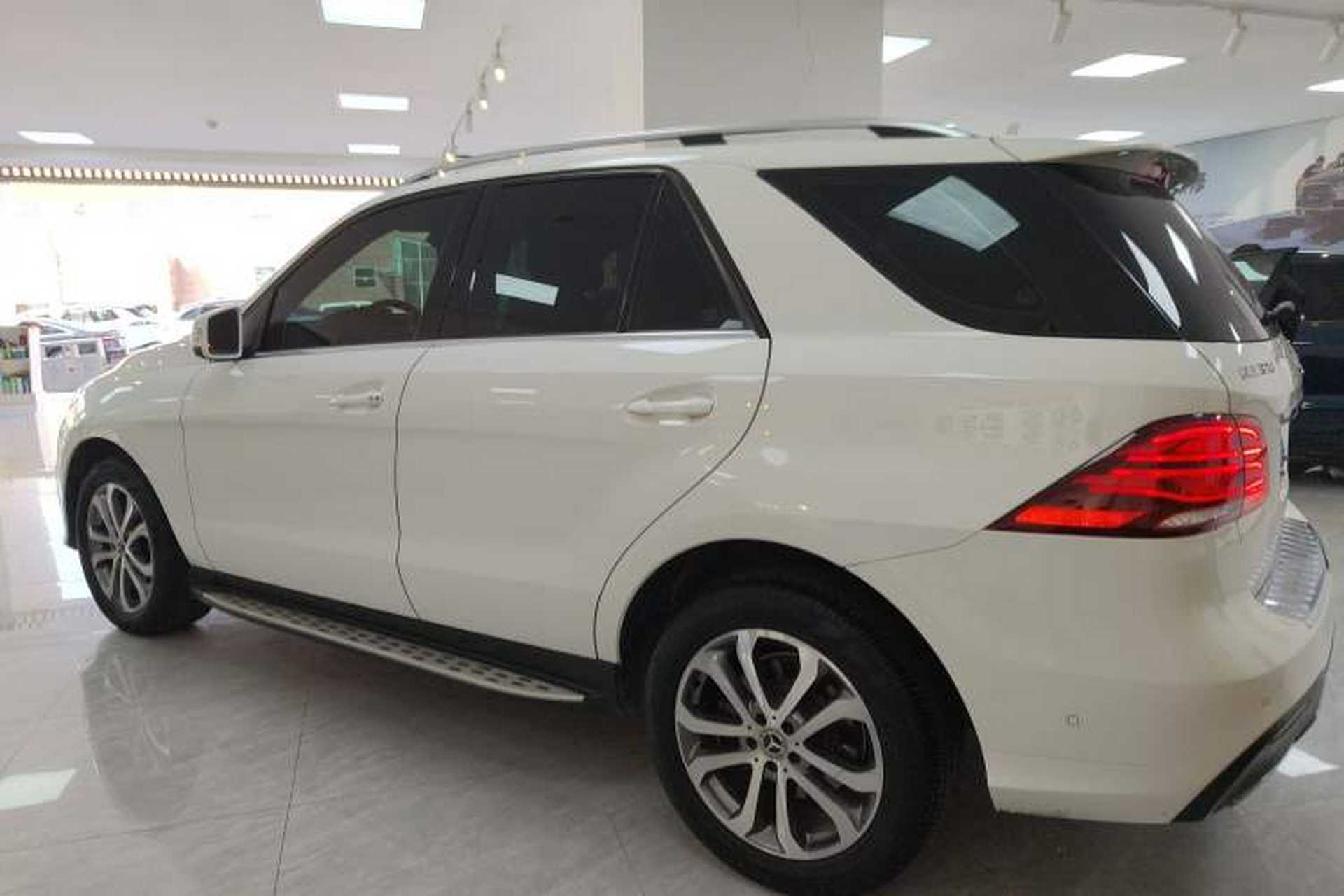 Used Mercedes-Benz GLE 2017 GLE 320 4MATIC Dynamic Model Exterior 2