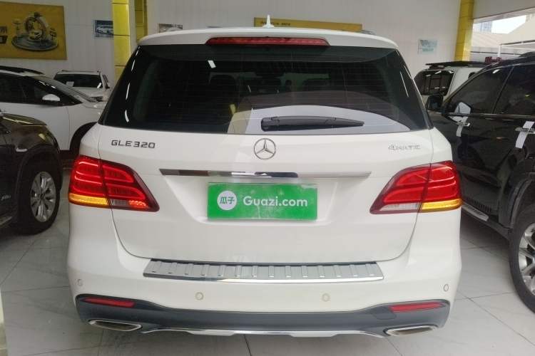 Used Mercedes-Benz GLE 2017 GLE 320 4MATIC Dynamic Model Exterior 4