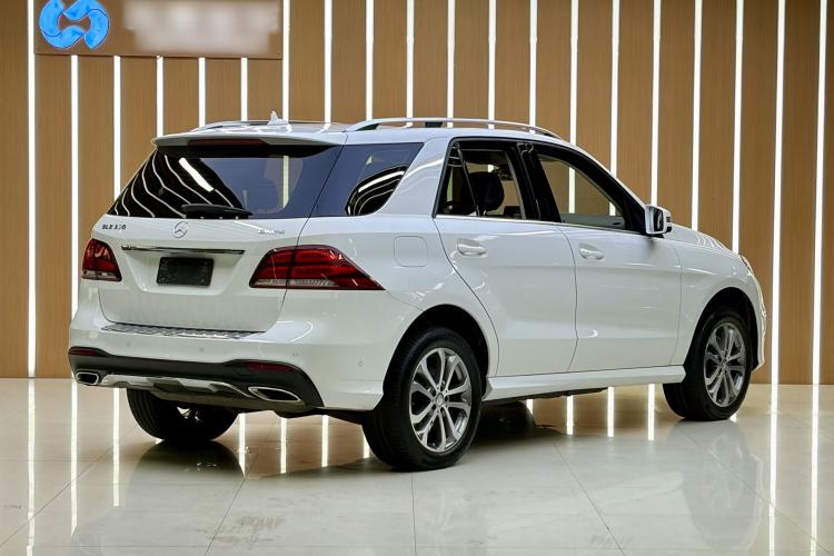 Used Mercedes-Benz GLE 2017 GLE 320 4MATIC Dynamic Model Exterior 4