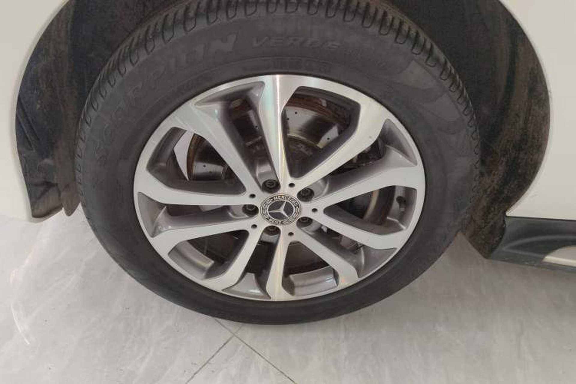 Used Mercedes-Benz GLE 2017 GLE 320 4MATIC Dynamic Model Exterior 4