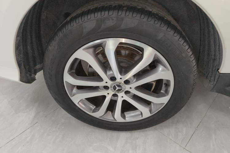 Used Mercedes-Benz GLE 2017 GLE 320 4MATIC Dynamic Model Exterior 5