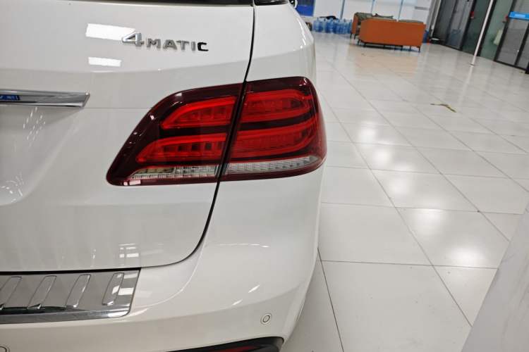 Used Mercedes-Benz GLE 2017 GLE 400 4MATIC Exterior 6