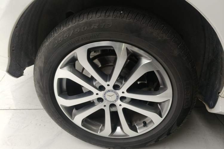 Used Mercedes-Benz GLE 2017 GLE 320 4MATIC Dynamic Model Exterior 8