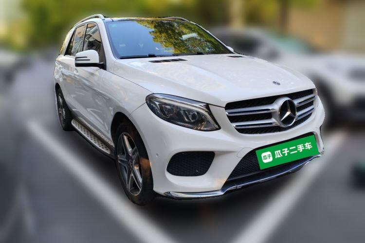 Used Mercedes-Benz GLE 2017 GLE 400 4MATIC Front Right 45 Deg