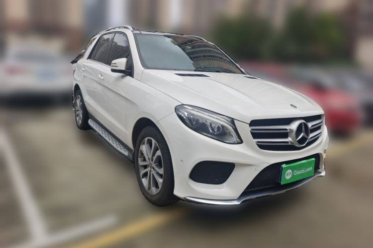Used Mercedes-Benz GLE 2017 GLE 320 4MATIC Dynamic Model Front Right 45 Deg