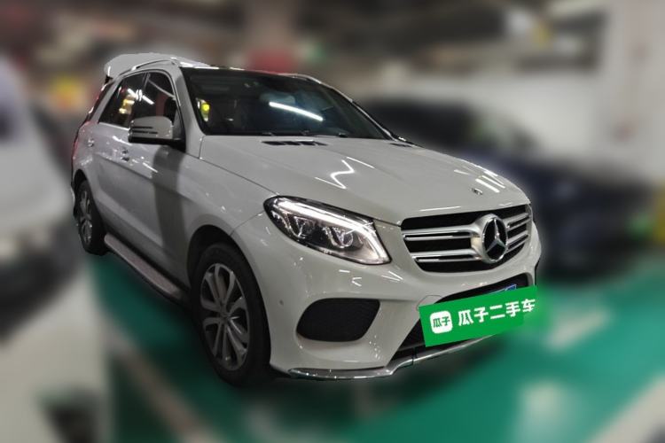 Used Mercedes-Benz GLE 2017 GLE 320 4MATIC Dynamic Model Front Right 45 Deg