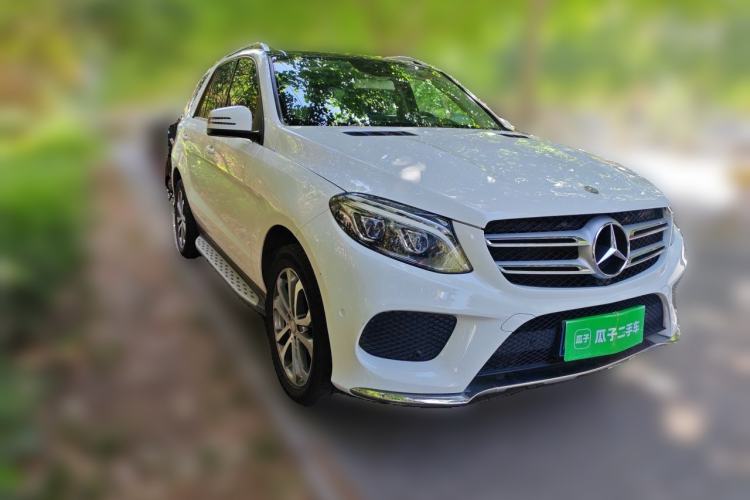 Used Mercedes-Benz GLE 2017 GLE 320 4MATIC Dynamic Model Front Right 45 Deg