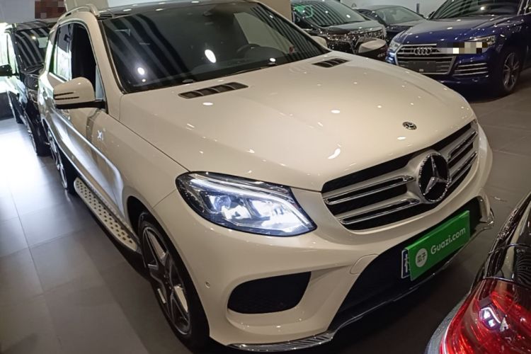 Used Mercedes-Benz GLE 2017 GLE 400 4MATIC Front Right 45 Deg