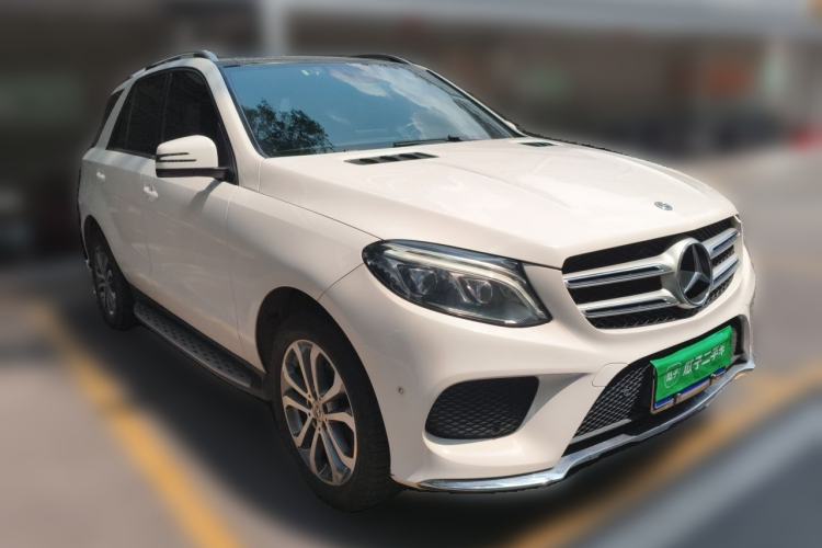 Used Mercedes-Benz GLE 2017 GLE 320 4MATIC Dynamic Model Front Right 45 Deg