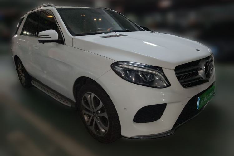 Used Mercedes-Benz GLE 2017 GLE 320 4MATIC Dynamic Model Front Right 45 Deg