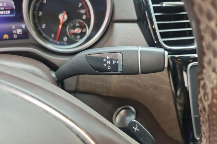Used Mercedes-Benz GLE 2017 GLE 320 4MATIC Dynamic Model Gear Lever