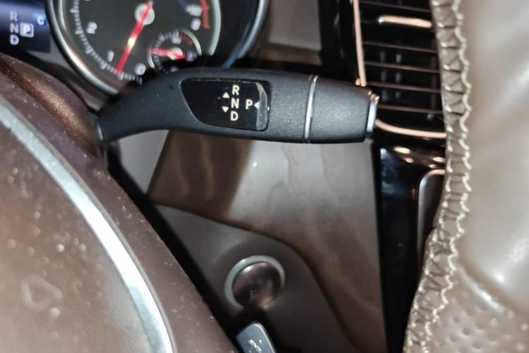 Used Mercedes-Benz GLE 2017 GLE 320 4MATIC Dynamic Model Gear Lever