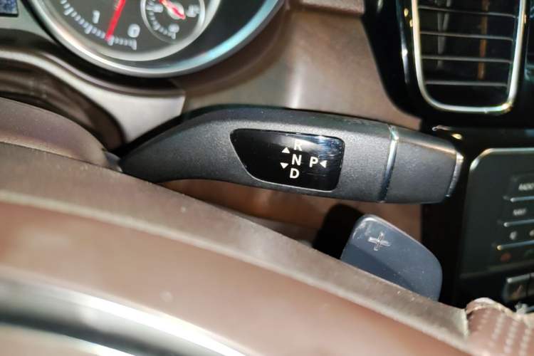 Used Mercedes-Benz GLE 2017 GLE 320 4MATIC Dynamic Model Gear Lever