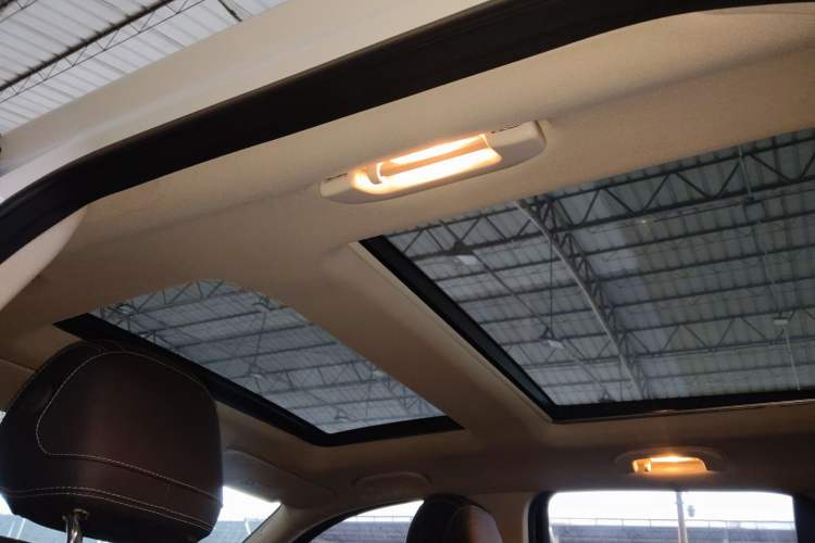 Used Mercedes-Benz GLE 2017 GLE 320 4MATIC Dynamic Model Headliner