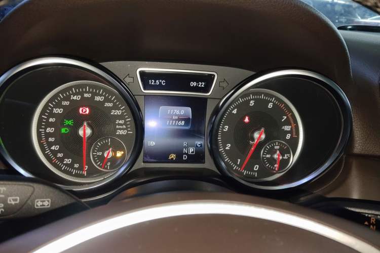 Used Mercedes-Benz GLE 2017 GLE 320 4MATIC Dynamic Model Instrument Cluster