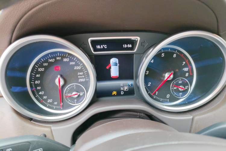 Used Mercedes-Benz GLE 2017 GLE 320 4MATIC Luxury Model Instrument Cluster