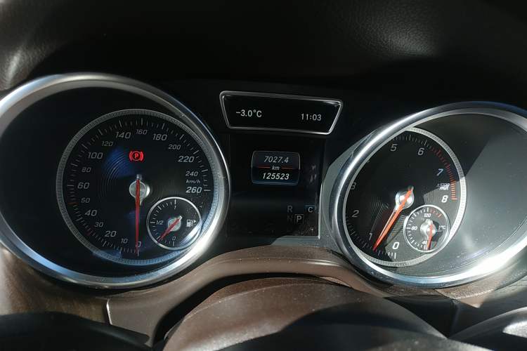 Used Mercedes-Benz GLE 2017 GLE 320 4MATIC Luxury Model Instrument Cluster