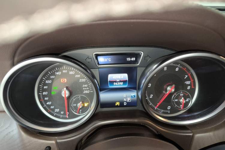 Used Mercedes-Benz GLE 2017 GLE 320 4MATIC Dynamic Model Instrument Cluster