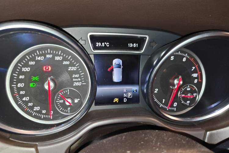 Used Mercedes-Benz GLE 2017 GLE 320 4MATIC Dynamic Model Instrument Cluster