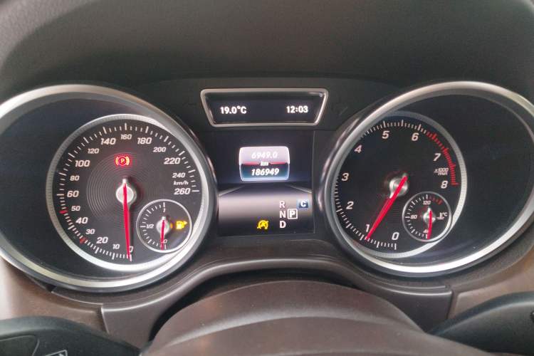 Used Mercedes-Benz GLE 2017 GLE 320 4MATIC Dynamic Model Instrument Cluster