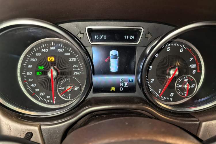 Used Mercedes-Benz GLE 2017 GLE 320 4MATIC Dynamic Model Instrument Cluster