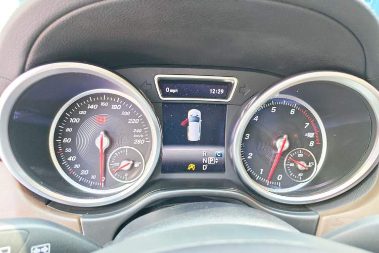 Used Mercedes-Benz GLE 2017 GLE 320 4MATIC Luxury Model Instrument Cluster